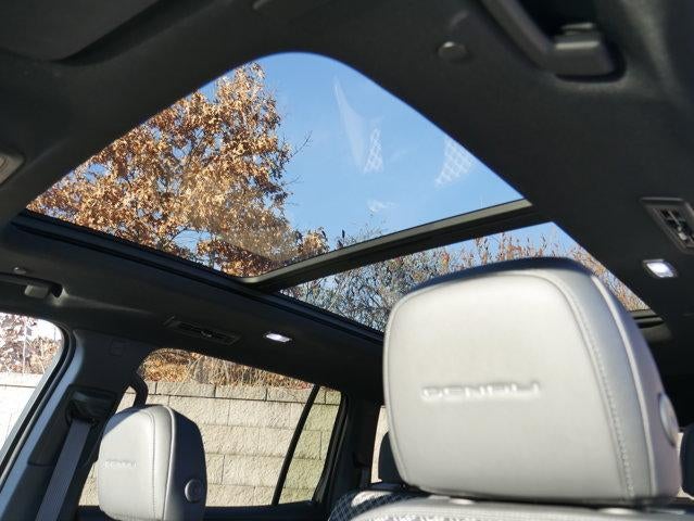 2024 GMC Acadia AWD Denali