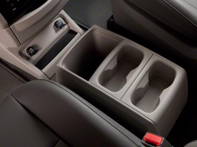 2011 Volkswagen Routan SE