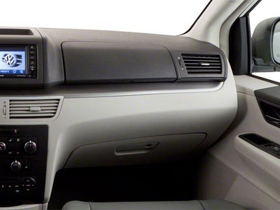 2011 Volkswagen Routan SE
