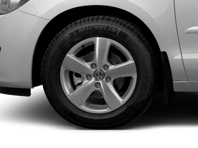 2011 Volkswagen Routan SE