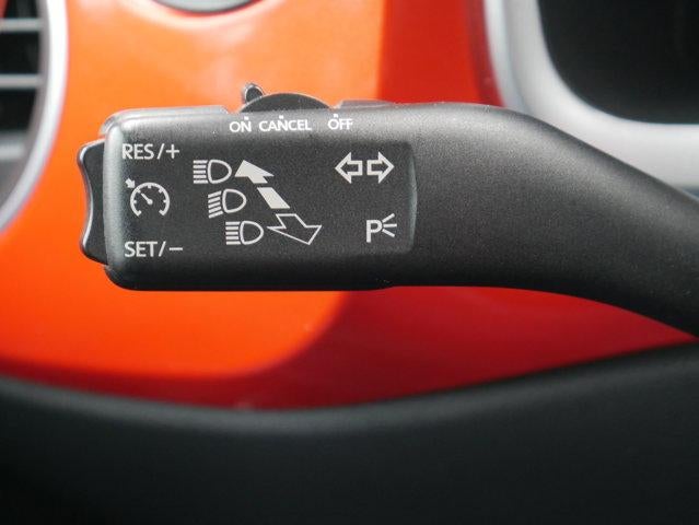 2016 Volkswagen Beetle Base