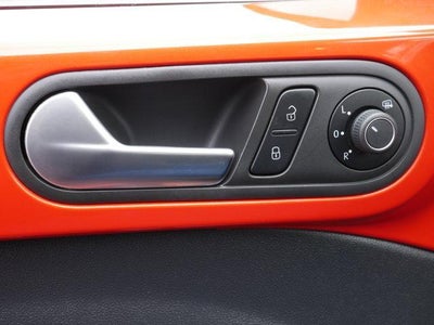 2016 Volkswagen Beetle Base