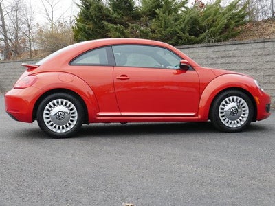 2016 Volkswagen Beetle Base