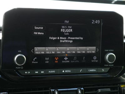 2024 Nissan Pathfinder SV