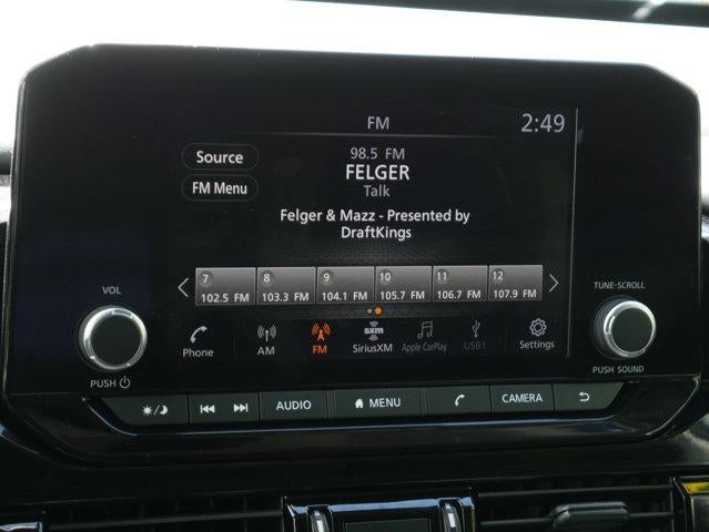 2024 Nissan Pathfinder SV