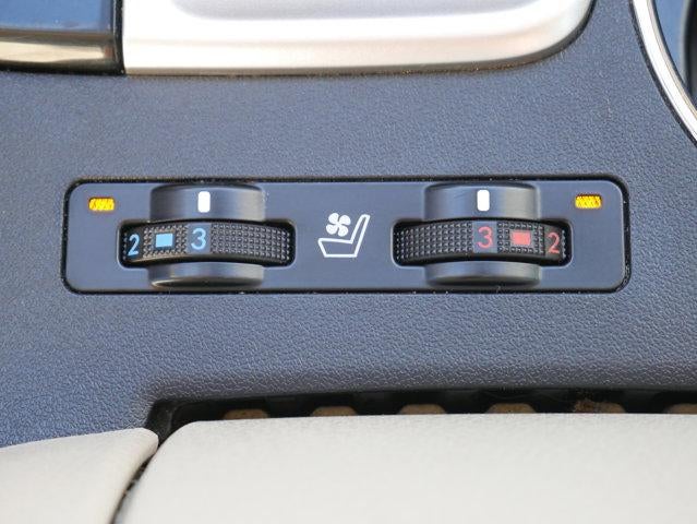 2019 Toyota Highlander Base