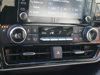 2022 Toyota Highlander XLE