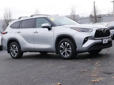 2024 Toyota Highlander Base