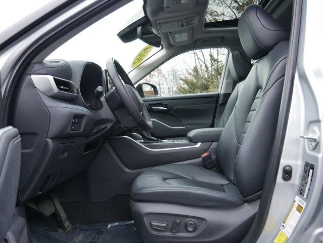 2024 Toyota Highlander Base