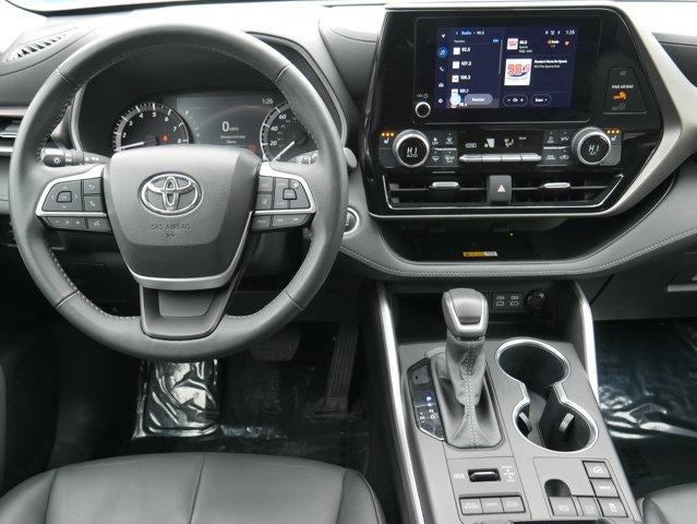 2024 Toyota Highlander Base