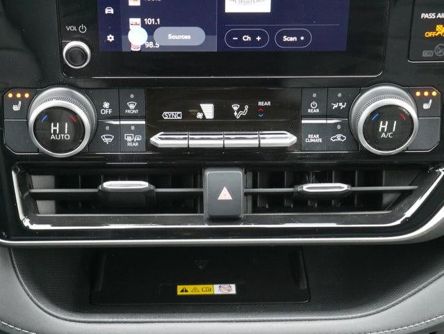 2024 Toyota Highlander Base