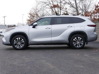 2024 Toyota Highlander Base