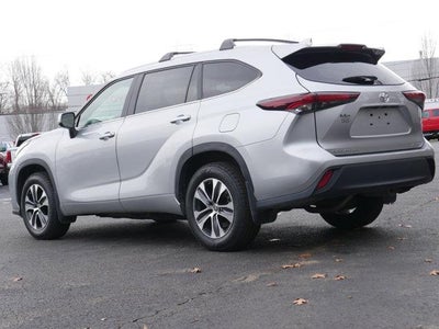 2024 Toyota Highlander Base