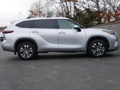 2024 Toyota Highlander Base