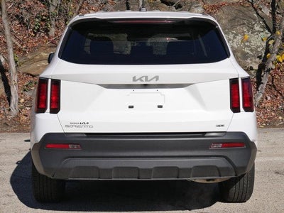2023 Kia Sorento LX