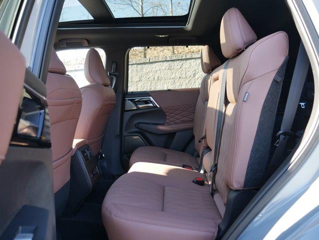 2025 Mitsubishi Outlander SEL