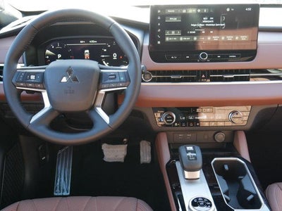 2025 Mitsubishi Outlander SEL