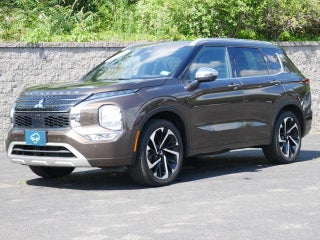 2022 Mitsubishi Outlander Base