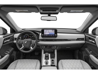 2022 Mitsubishi Outlander Base