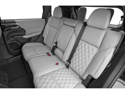 2022 Mitsubishi Outlander Base
