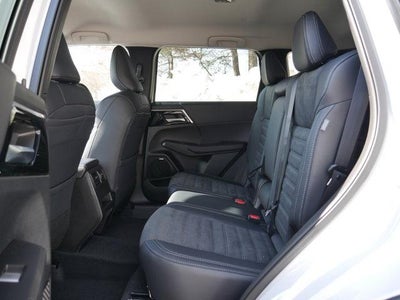 2026 Mitsubishi Outlander SE