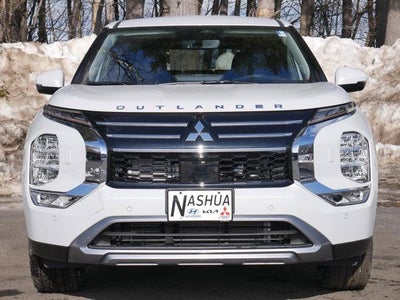 2026 Mitsubishi Outlander SE