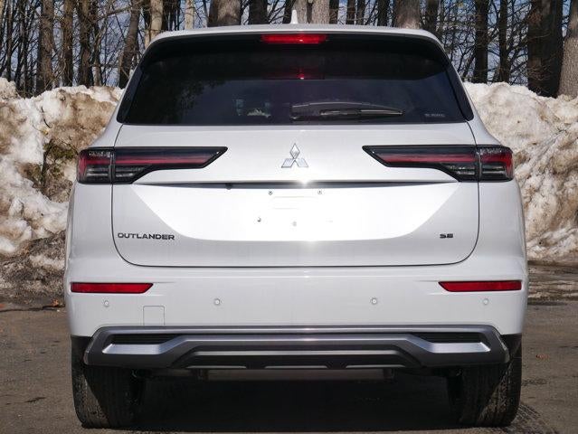 2026 Mitsubishi Outlander SE