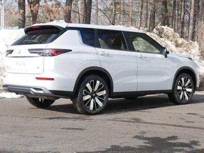 2026 Mitsubishi Outlander SE