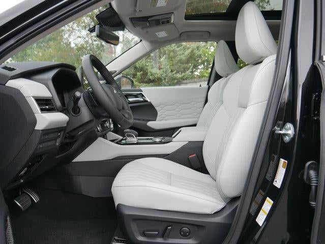 2025 Mitsubishi Outlander Platinum Edition
