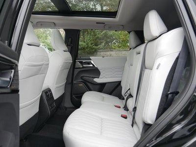 2025 Mitsubishi Outlander Platinum Edition