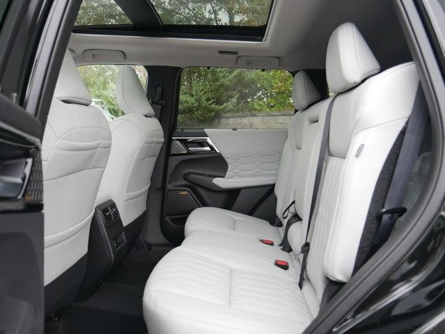 2025 Mitsubishi Outlander Platinum Edition