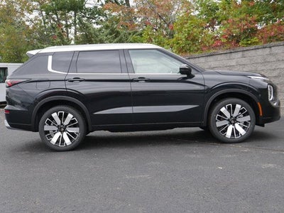 2025 Mitsubishi Outlander Platinum Edition