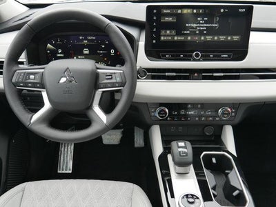 2026 Mitsubishi Outlander SEL