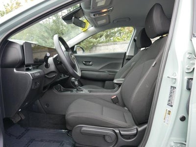 2025 Hyundai KONA SE