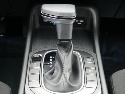 2025 Hyundai KONA SE