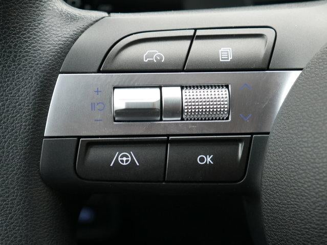 2025 Hyundai KONA SE