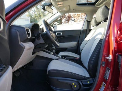 2024 Hyundai VENUE SEL