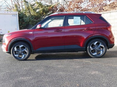 2024 Hyundai VENUE SEL