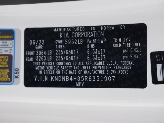 2024 Kia Carnival LX