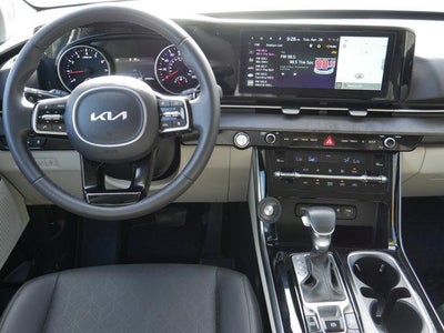 2024 Kia Carnival EX
