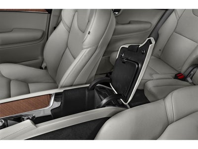 2022 Volvo XC90 Momentum