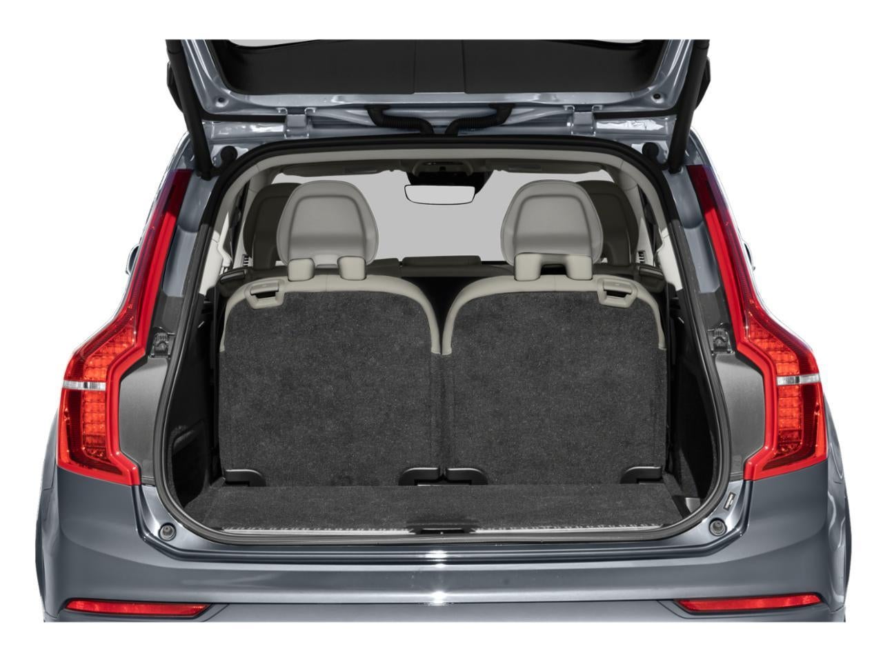 2022 Volvo XC90 Momentum