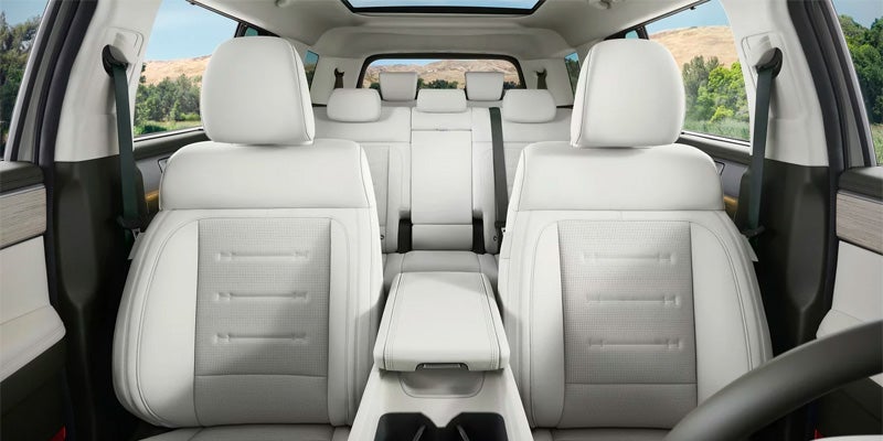 Seating comfort of 2024 Hyundai Santa Fe with seatbelt safety
